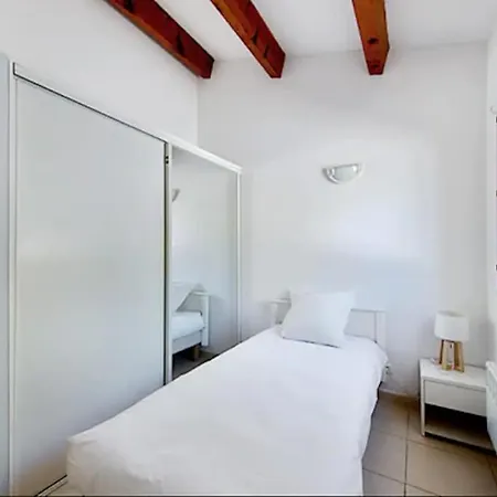 Maison A Pied 6 Personnes וילה Albitreccia