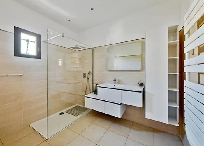 Maison A Pied 6 Personnes * Albitreccia